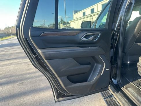 Used 2023 Chevrolet Tahoe High Country AWD/4WD image 17