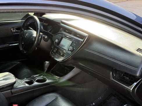 Used 2018 Toyota Avalon XLE w/ Carpet Mat Package image 19