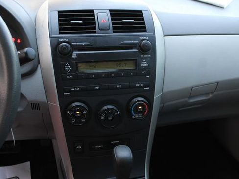 Used 2009 Toyota Corolla LE FWD image 9