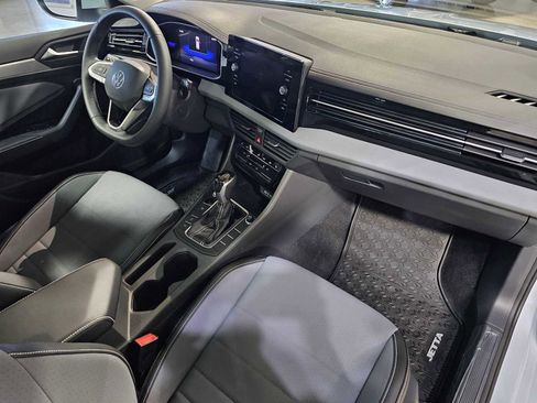 New 2026 Volkswagen Jetta SE image 11