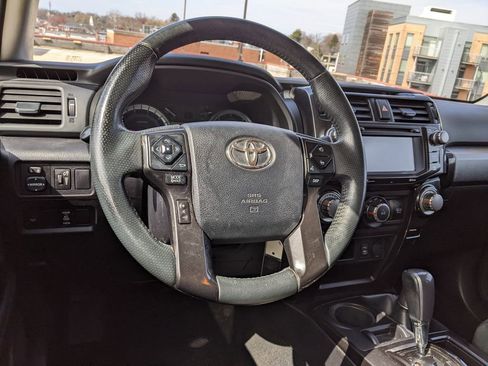 Used 2014 Toyota 4Runner Trail AWD/4WD image 14