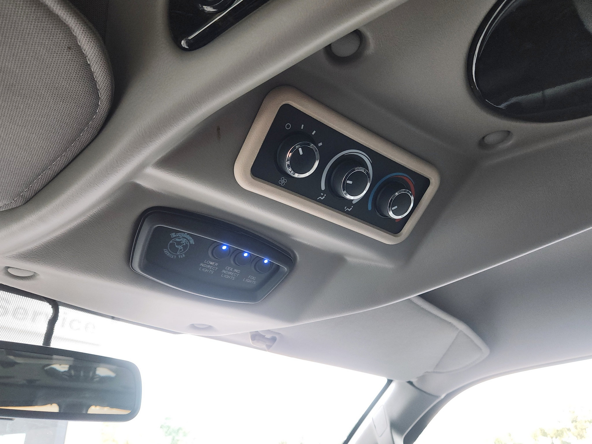 Used 2022 GMC Savana 2500 w/ Enhanced Convenience Package RWD image 30