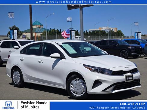 Used 2024 Kia Forte LX FWD image 1