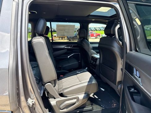 New 2026 Jeep Grand Wagoneer 4WD w/ Quick Order Packge 29V Upland image 28