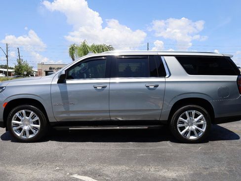 Used 2024 Chevrolet Suburban LS w/ Driver Alert Package RWD image 3