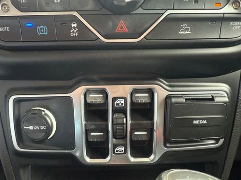 Used 2023 Jeep Wrangler Unlimited w/ Cold Weather Group AWD/4WD image 30