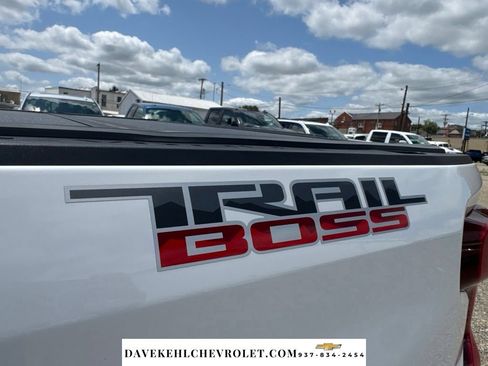Used 2020 Chevrolet Silverado 1500 LT Trail Boss AWD/4WD image 52