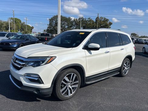 Used 2016 Honda Pilot Touring image 3