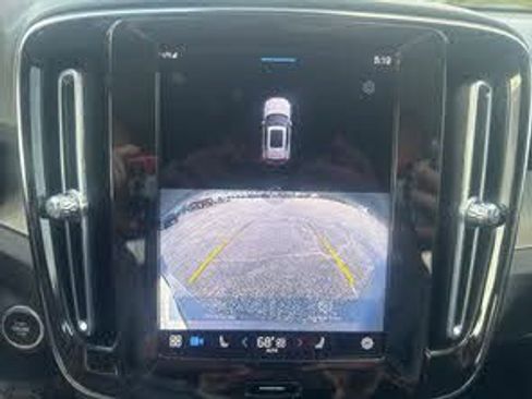 Used 2023 Volvo XC40 B5 Plus w/ Driver Assist Package image 17