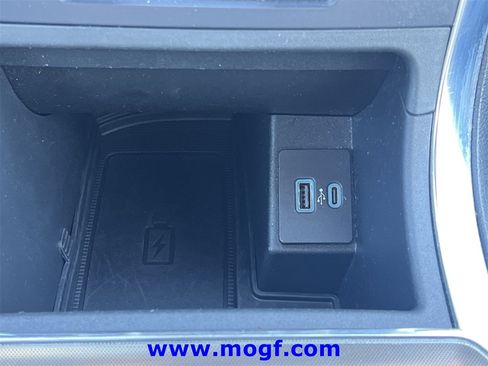 Certified 2022 Ford Edge Titanium image 11