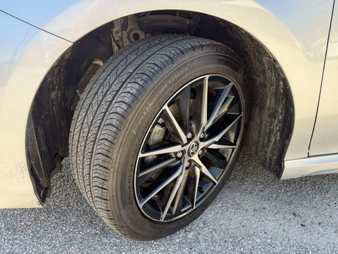 Used 2021 Toyota Camry SE FWD image 14