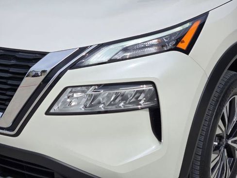 Certified 2023 Nissan Rogue SV FWD image 8