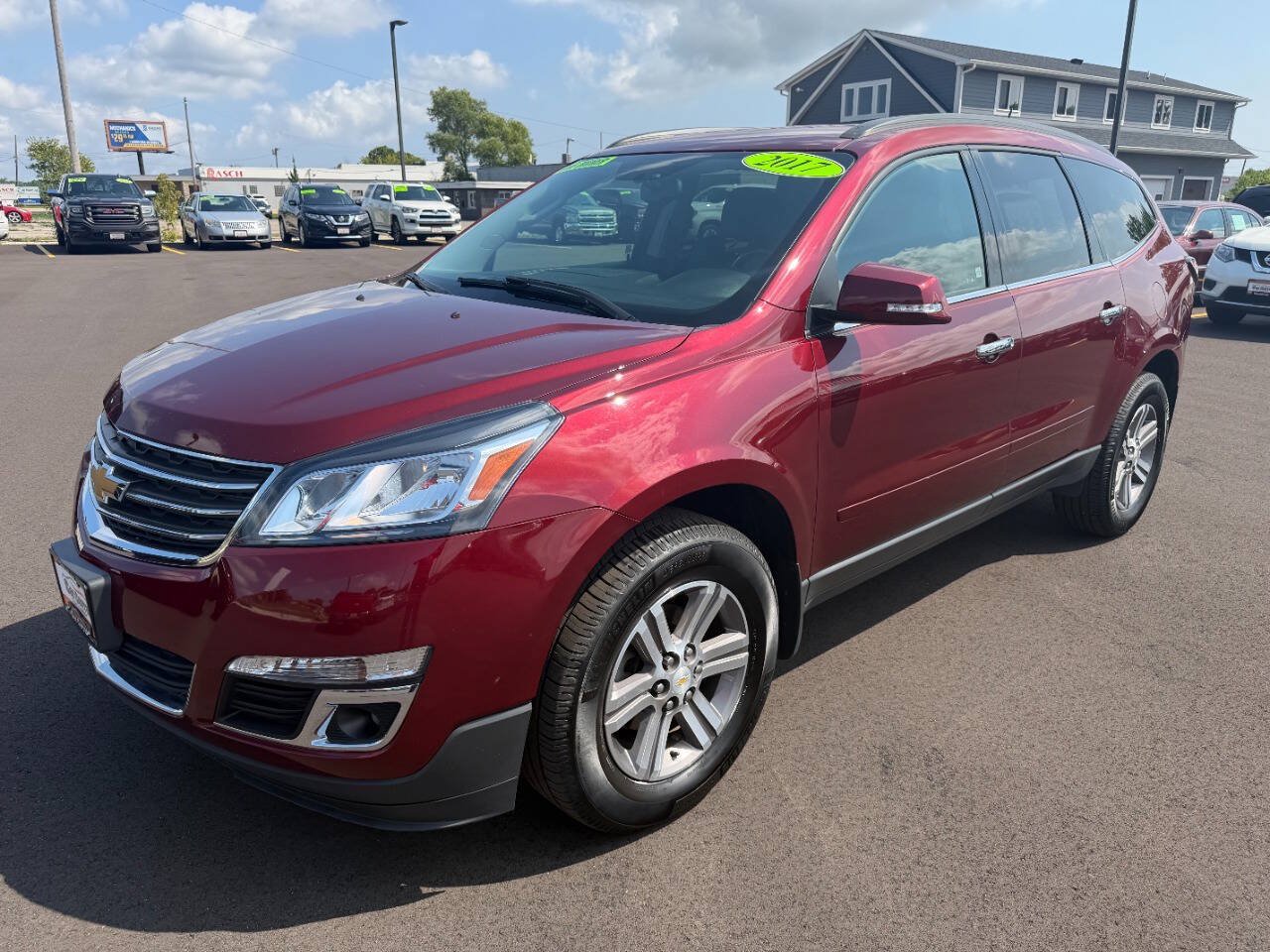 Used 2017 Chevrolet Traverse LT FWD image 1