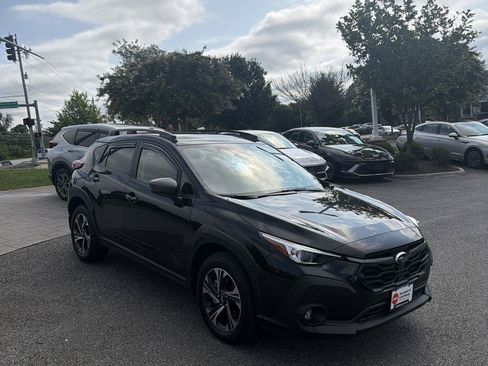 Used 2025 Subaru Crosstrek 2.5i Premium AWD/4WD image 3