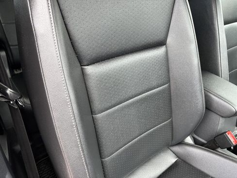 Used 2020 Volkswagen Tiguan SE image 26