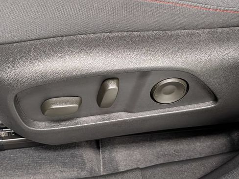 Certified 2025 Chevrolet Equinox RS w/ Safety and Technology Package AWD/4WD image 13