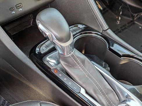 Used 2024 Buick Encore GX Sport Touring image 12