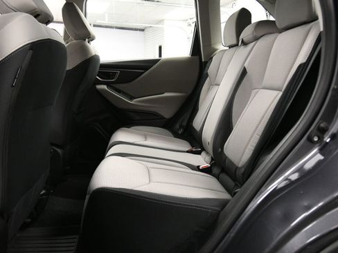 Used 2022 Subaru Forester Base image 19