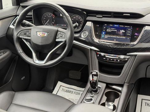 Certified 2024 Cadillac XT6 Premium Luxury AWD/4WD image 10