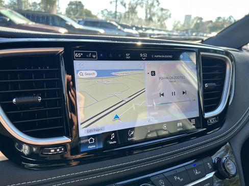 New 2026 Chrysler Pacifica Limited image 26