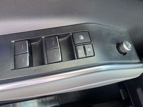Used 2021 Toyota Highlander Platinum AWD/4WD image 26