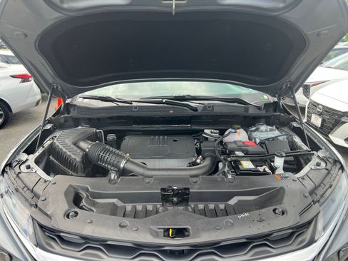 Used 2025 Chevrolet Blazer LT FWD image 33