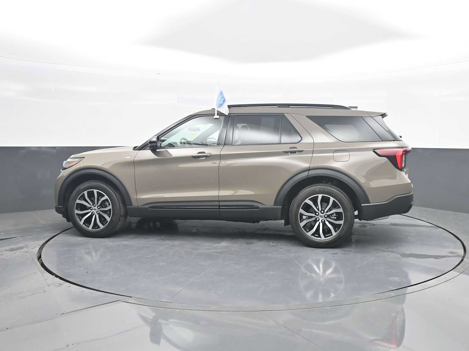 New 2026 Ford Explorer ST-Line AWD/4WD image 5