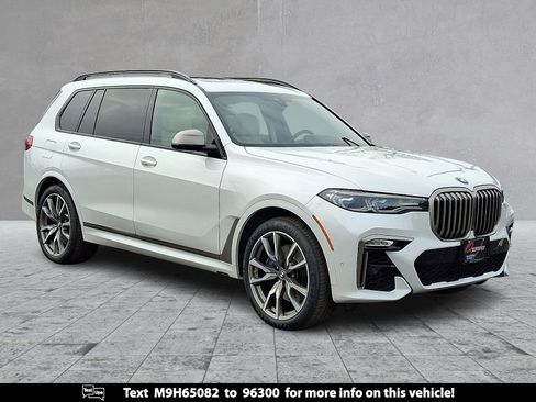 Used 2021 BMW X7 M50i w/ Dynamic Handling Package image 1