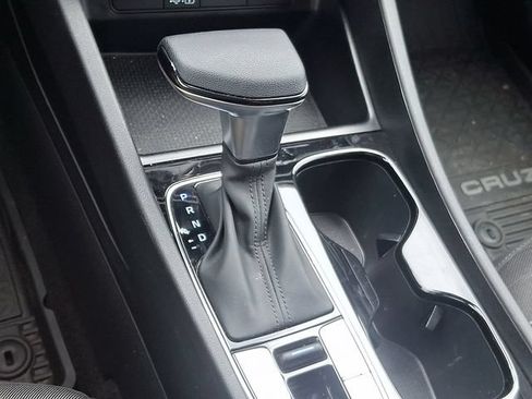 Certified 2025 Hyundai Santa Cruz SE AWD/4WD image 17