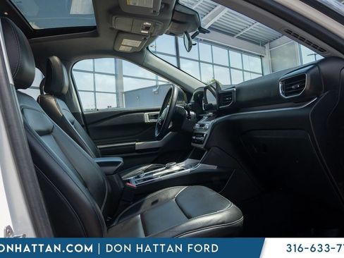 Used 2023 Ford Explorer XLT w/ Equipment Group 202A AWD/4WD image 26