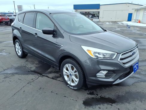 Used 2017 Ford Escape SE w/ SE Cold Weather Package image 8