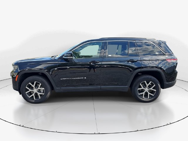 Used 2025 Jeep Grand Cherokee Limited AWD/4WD image 6