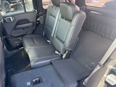New 2025 Jeep Wrangler Unlimited Sahara AWD/4WD image 32