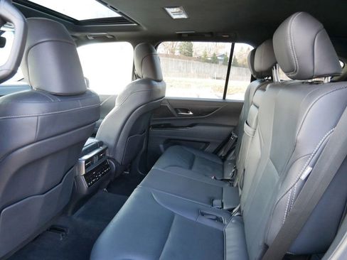 Used 2022 Lexus LX 600 600 Premium w/ Appearance Package image 11