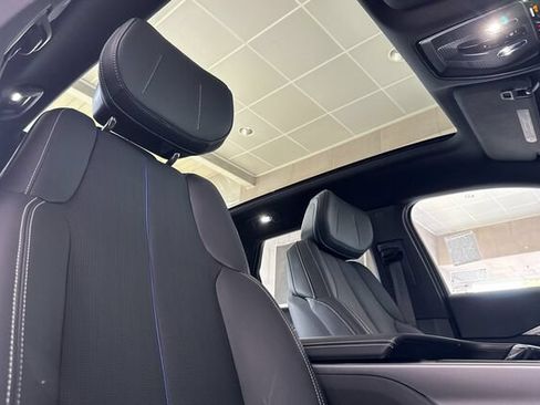 Certified 2024 Cadillac Lyriq Luxury AWD/4WD image 17