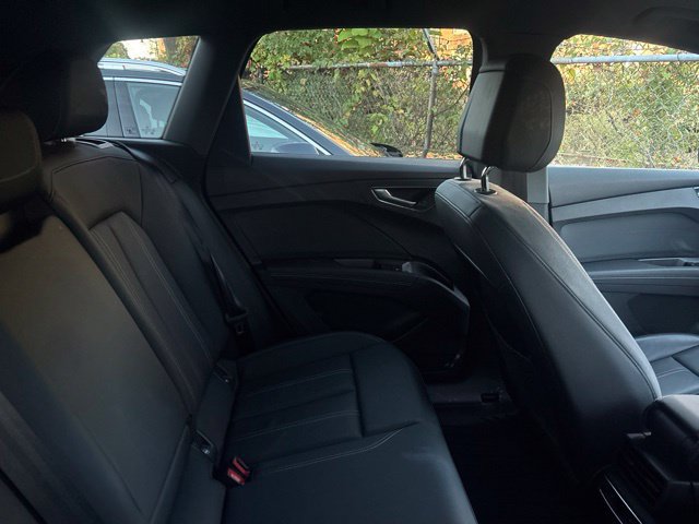 Used 2024 Audi Q4 e-tron Premium Plus AWD/4WD image 9