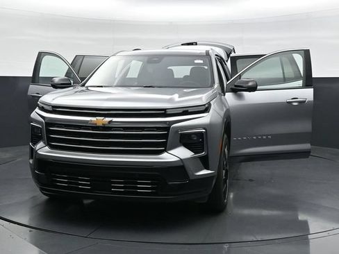Used 2026 Chevrolet Traverse High Country w/ LPO, Floor Liner Package AWD/4WD image 46