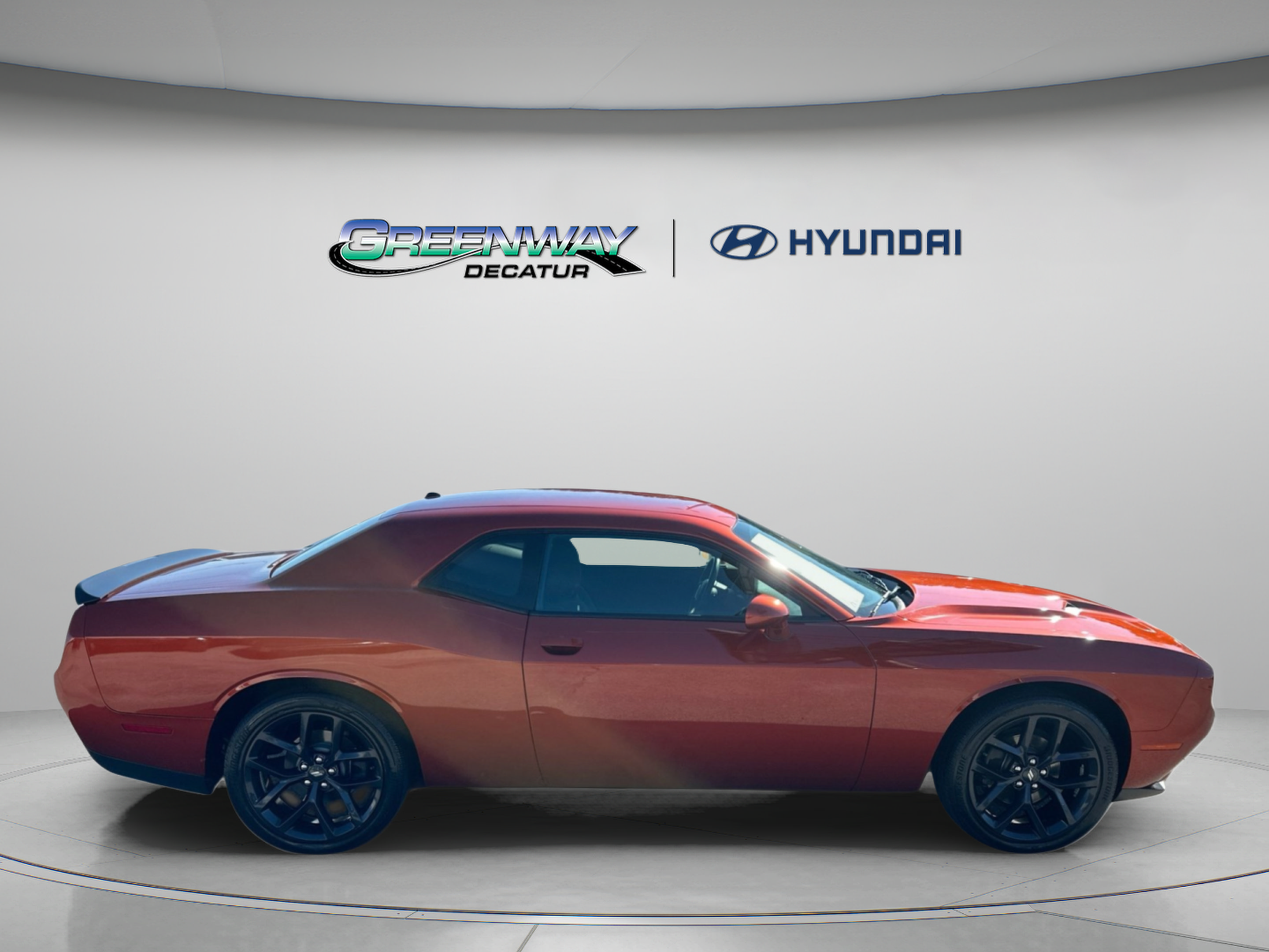 Used 2020 Dodge Challenger SXT w/ Blacktop Package RWD image 9