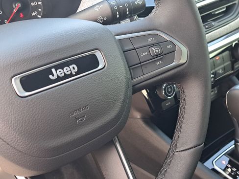 New 2026 Jeep Compass Latitude image 14