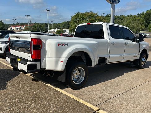 Used 2023 Ford F350 Limited w/ FX4 Off-Road Package AWD/4WD image 11