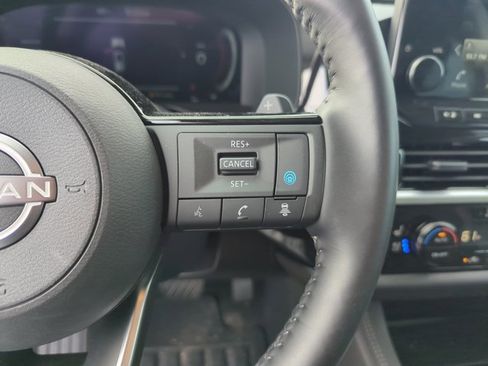 Used 2025 Nissan Pathfinder Platinum w/ Cargo Package image 15