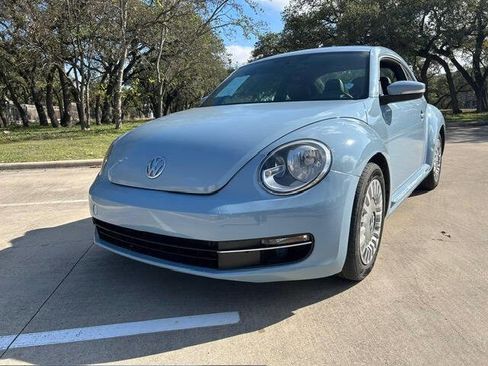 Used 2013 Volkswagen Beetle 2.5 image 3