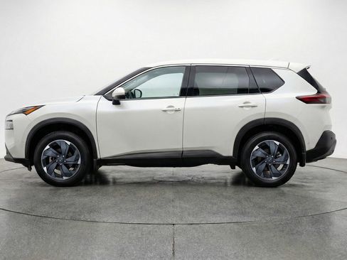 Used 2025 Nissan Rogue SV FWD image 5
