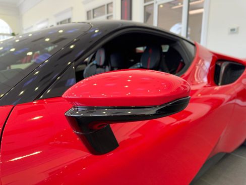 Used 2022 Ferrari SF90 Stradale image 31