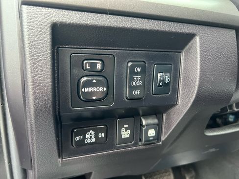 Used 2016 Toyota Tundra SR5 image 40