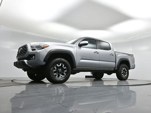 Used 2020 Toyota Tacoma TRD Off-Road image 39