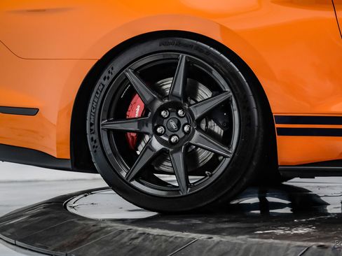 Used 2020 Ford Mustang Shelby GT500 w/ Carbon Fiber Track Pack RWD image 98