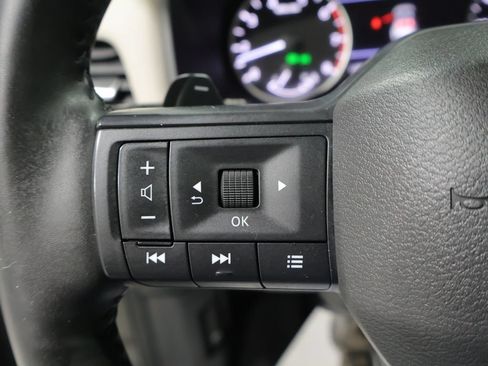 Used 2025 Nissan Rogue SV w/ SV Premium Package AWD/4WD image 35