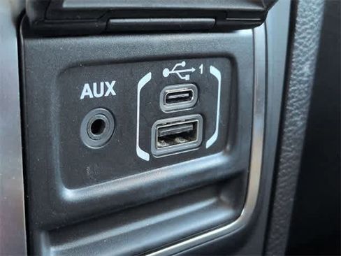 Used 2021 Jeep Wrangler Unlimited Sahara image 31