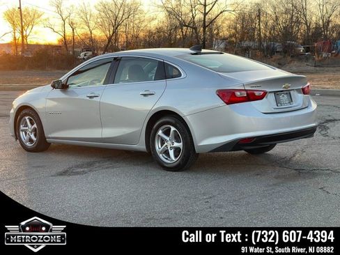 Used 2017 Chevrolet Malibu LS image 8